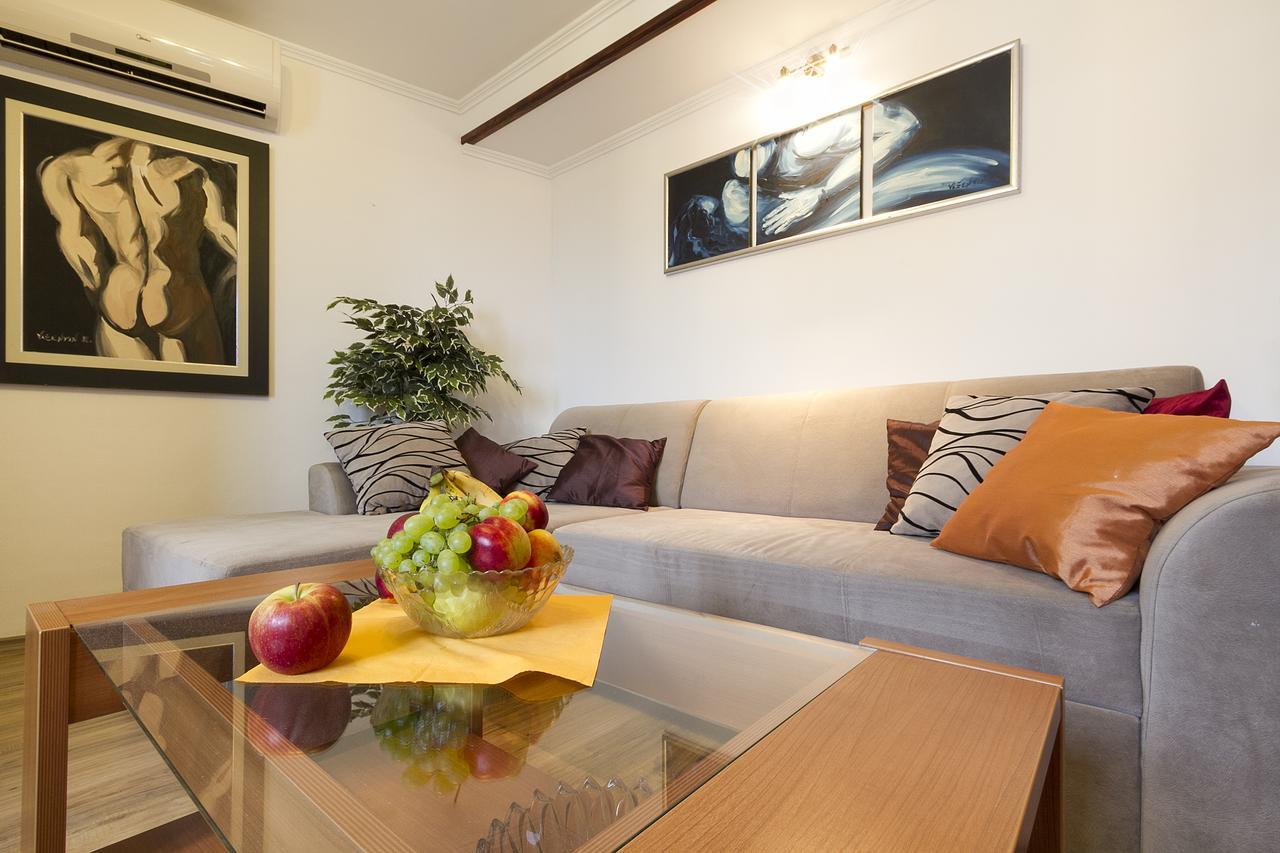 Apartment Nino ロヴィニ 部屋 写真