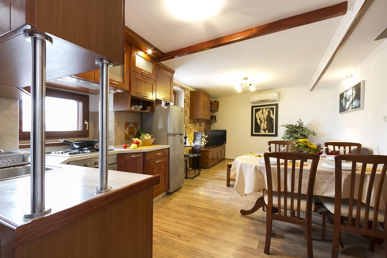 Apartment Nino ロヴィニ 部屋 写真